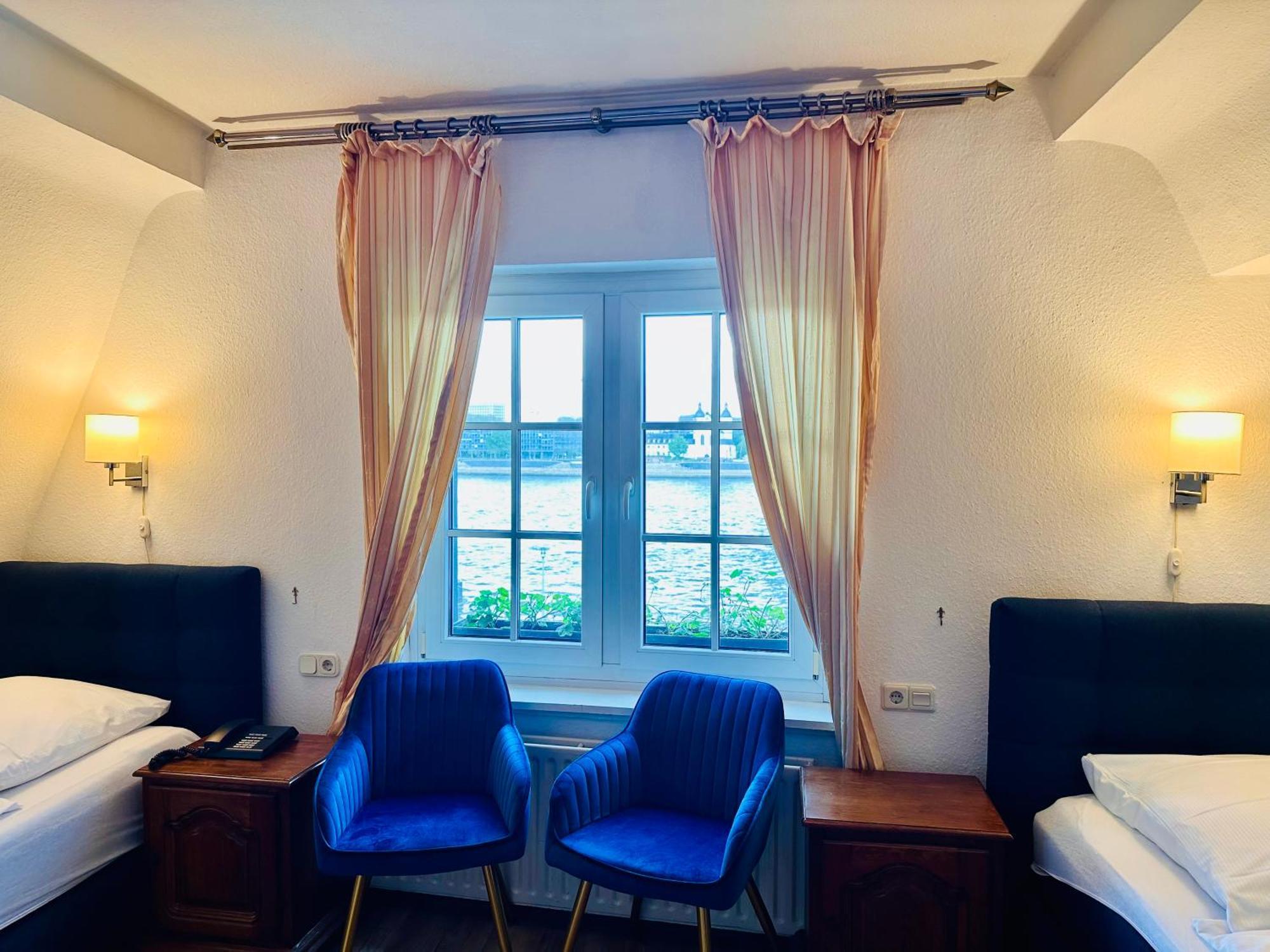 Altstadthotel Hayk Am Rhein Hotel Colónia